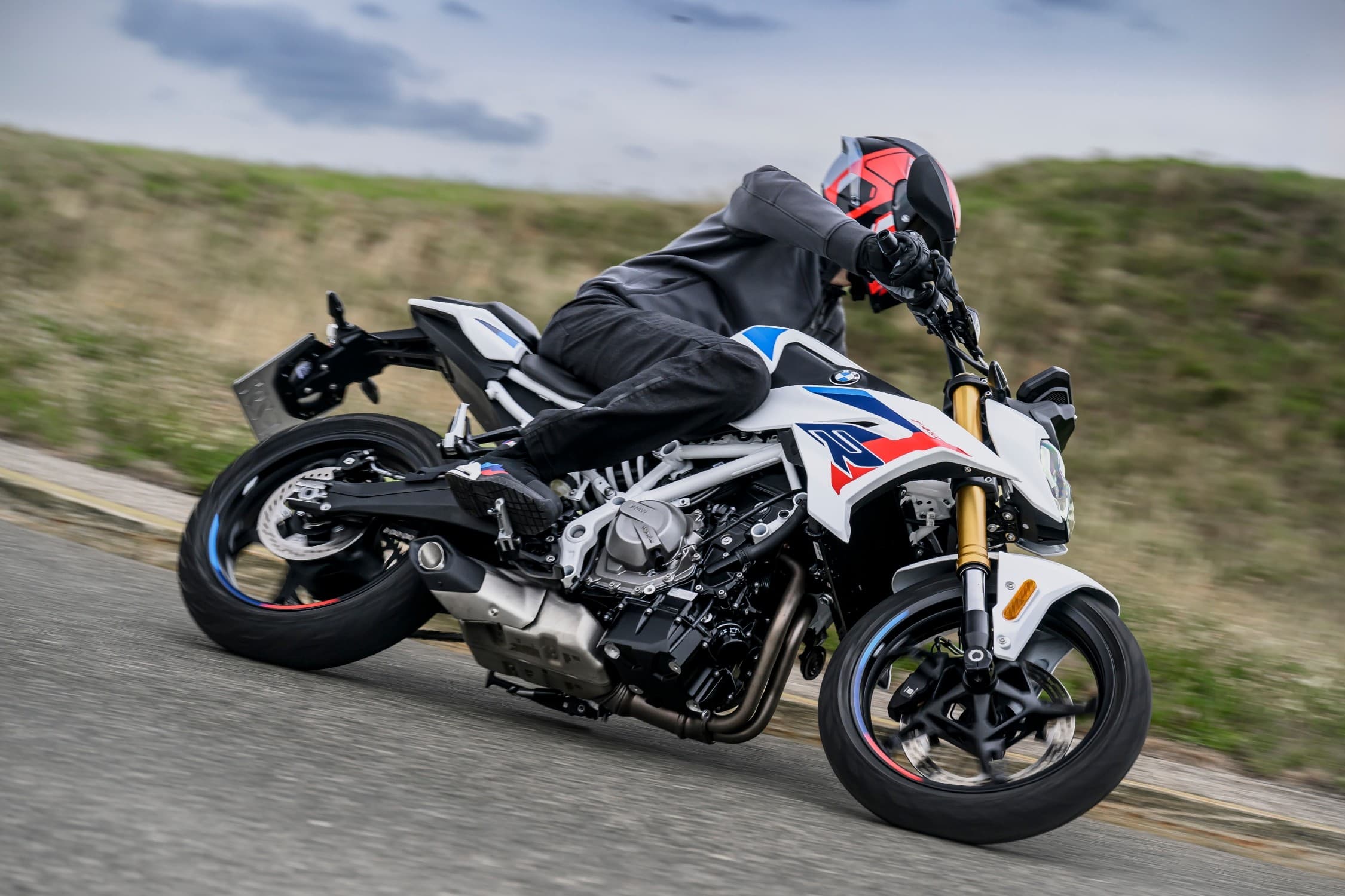BMW F 450 R 2027 vista laterale