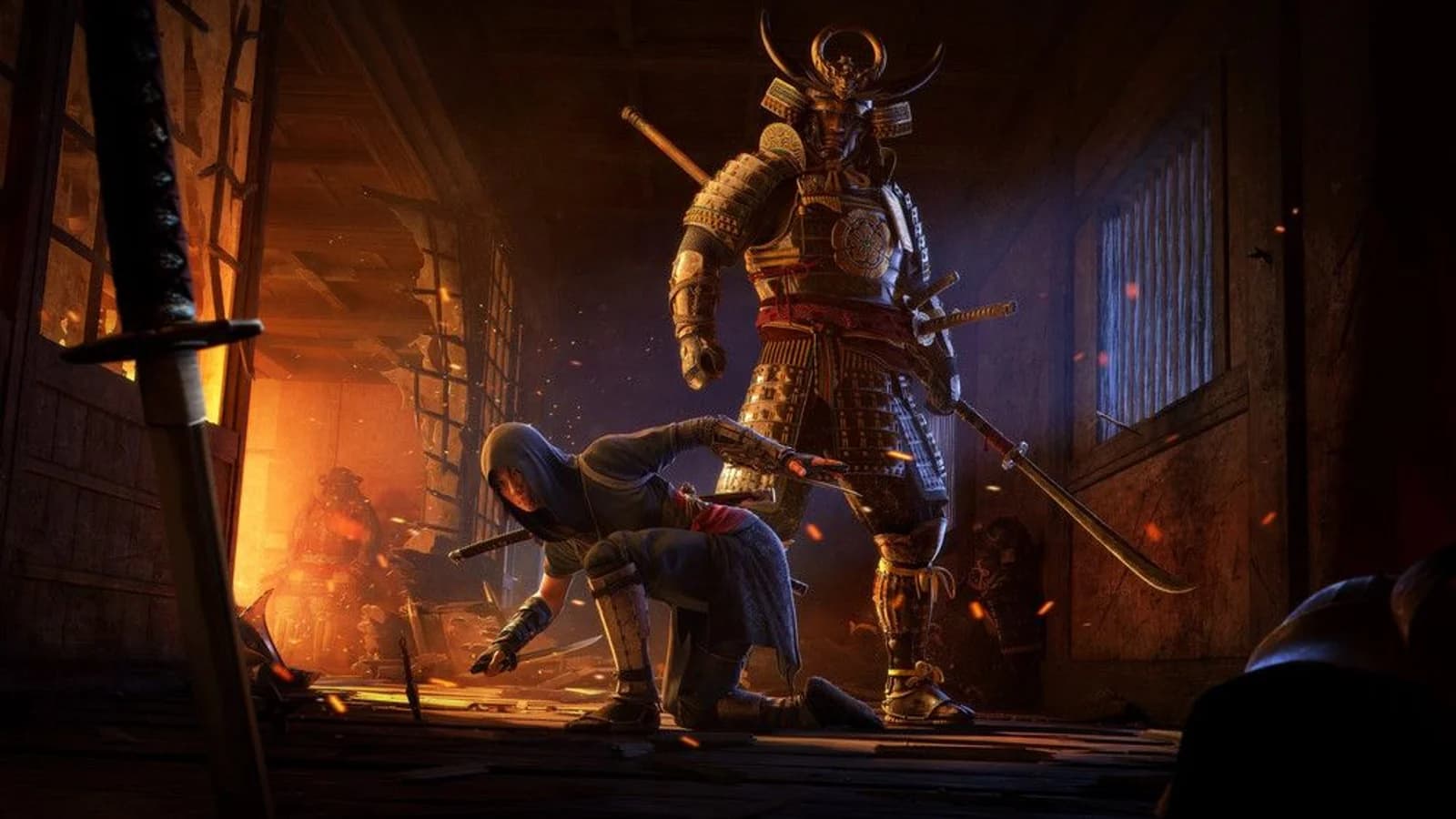 Personaggio armato di Assassin's Creed in un vicolo illuminato, con atmosfera cupa.