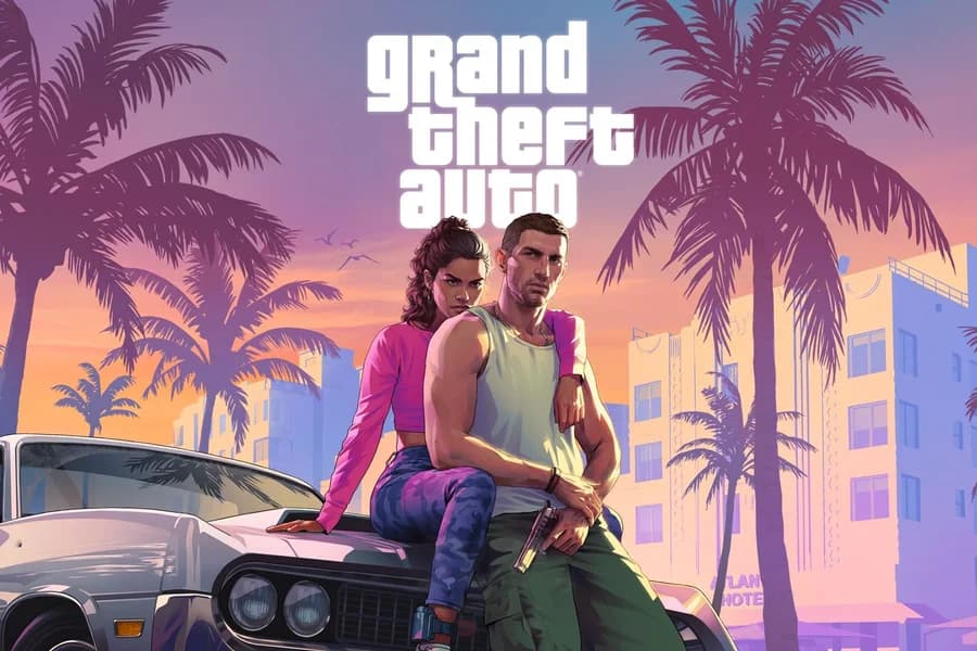 Illustrazione dei protagonisti di GTA VI davanti a palme e una città dai toni rosa.