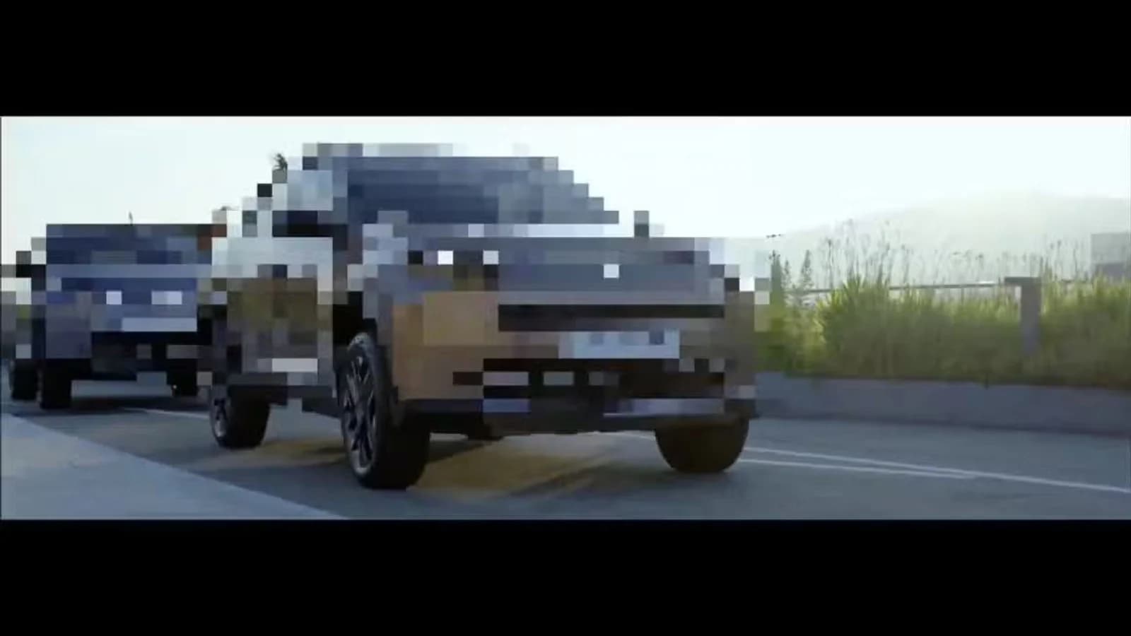 Render di una Fiat Giga Panda dal profilo squadrato e pixelato in un paesaggio verde.